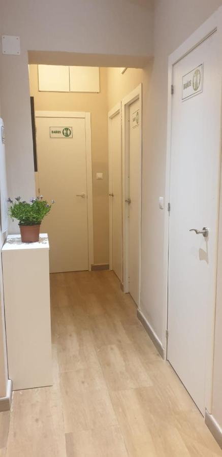Traveller Host Hostel Madrid Buitenkant foto